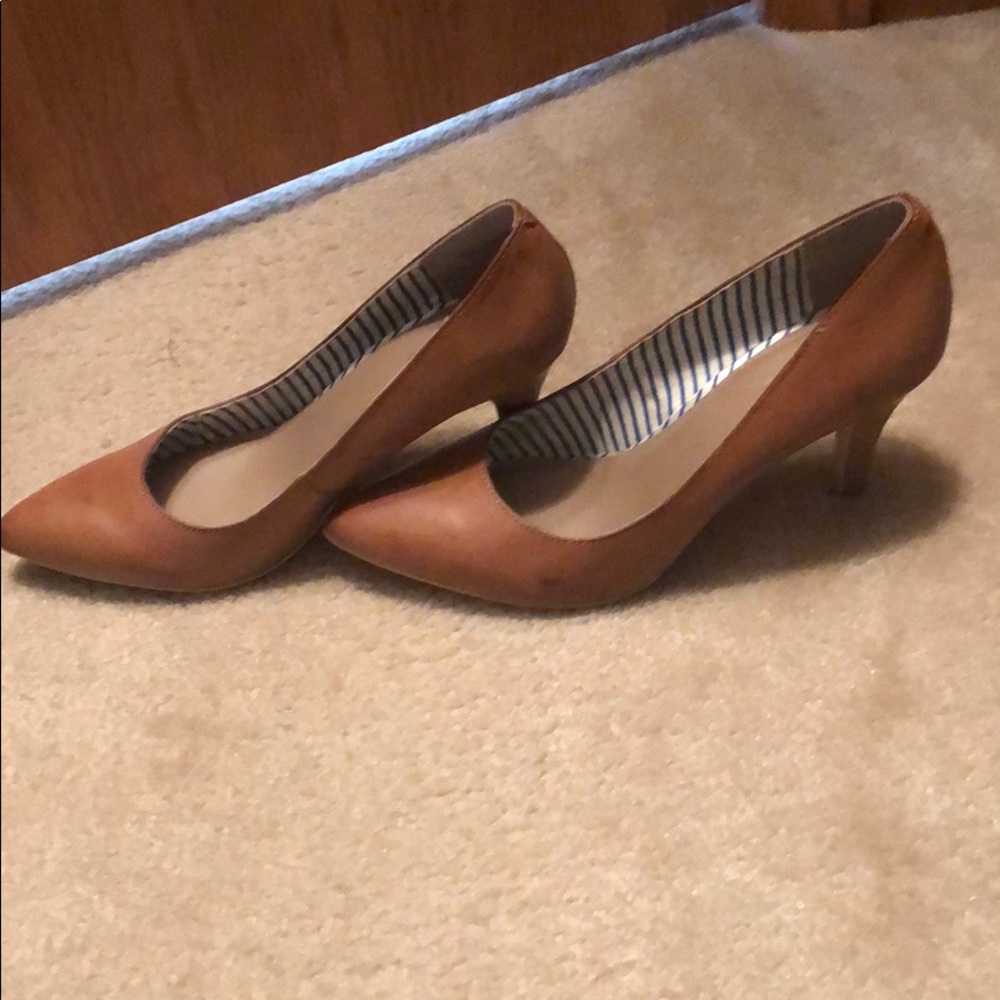 Tan heels